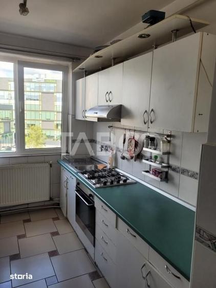 Apartament cu 3 camere semidecomandat în Lazaret