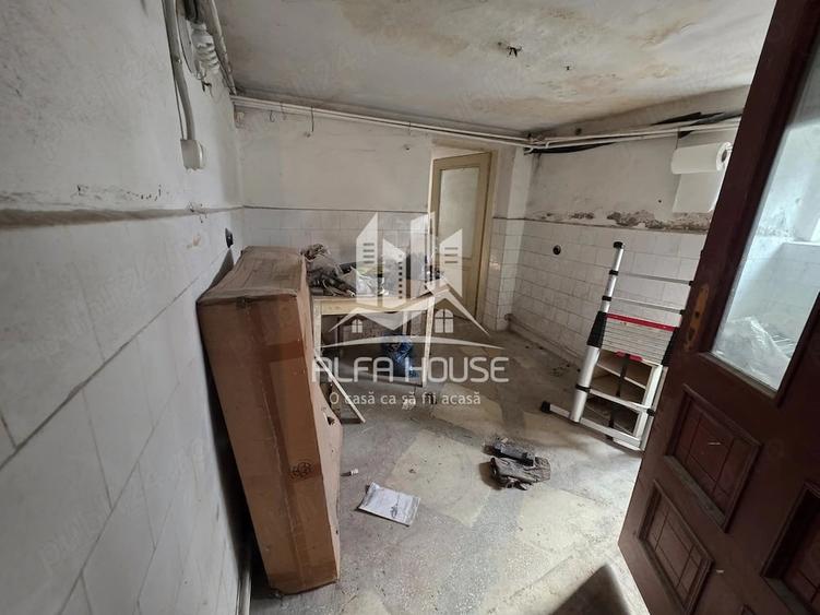 Casă cu 5 camere cu Teren 130 Mp în Luncă
