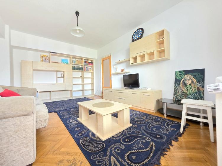 Apartament cu 4 camere decomandat în Pantelimon