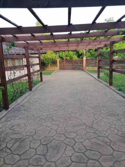 Casă individuală cu 5 camere cu Garaj în Vlădeni
