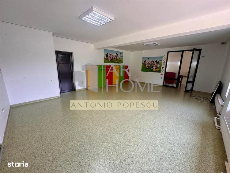Casă cu 4 camere în Cantacuzino