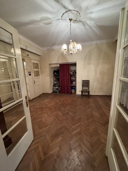 Casă individuală cu 4 camere cu Canalizare în Ultracentral