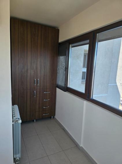 Apartament cu 3 camere decomandat în ICIL
