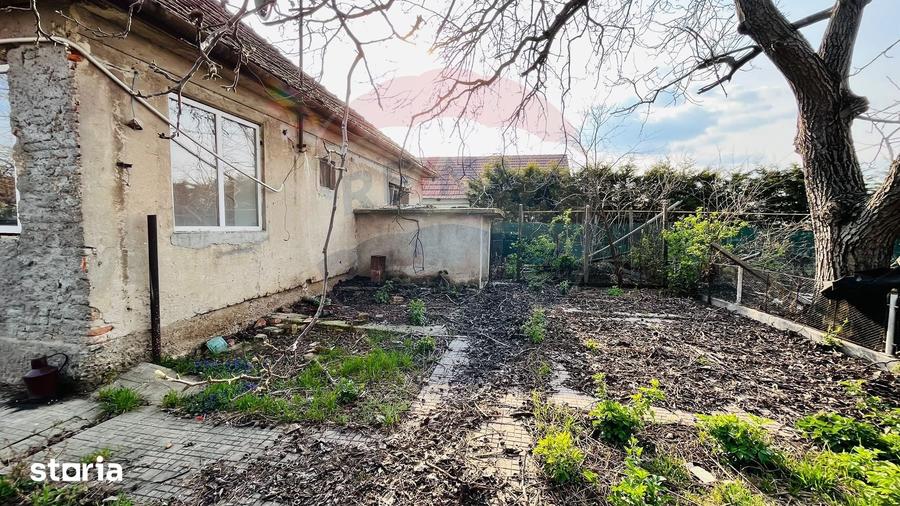 Casă cu 4 camere cu Teren 1367 Mp în Sântandrei