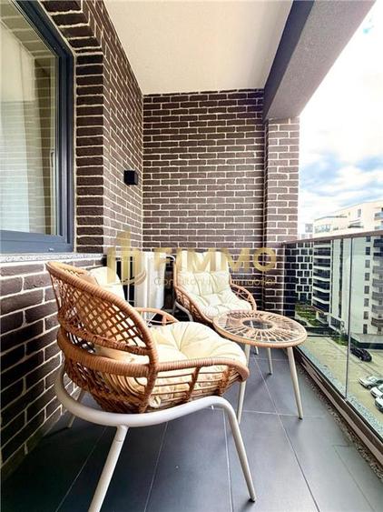 Apartament cu 3 camere semidecomandat în Est