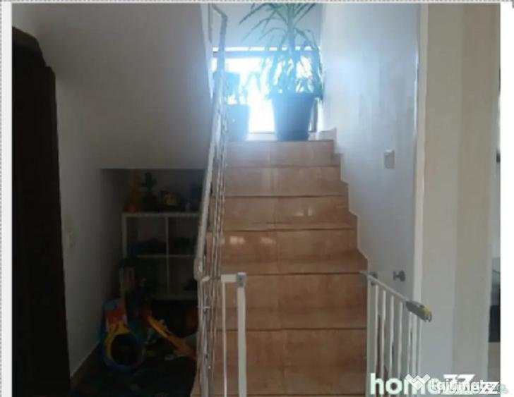 Casă cu 5 camere cu Teren 155 Mp în Central
