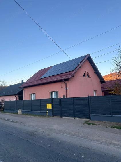Casă cu 4 camere cu Teren 1600 Mp în Central