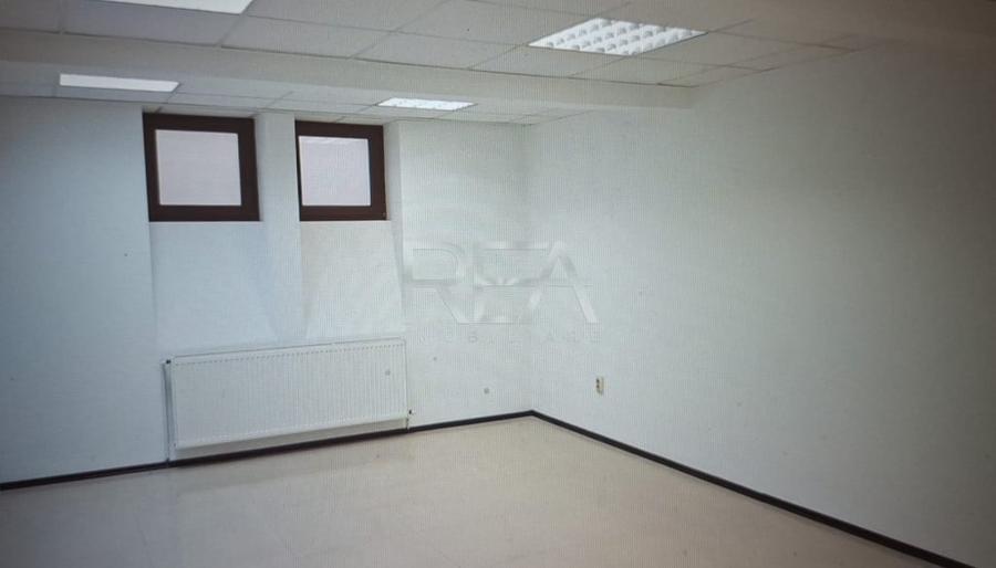 Apartament cu 4 camere decomandat în Cotroceni