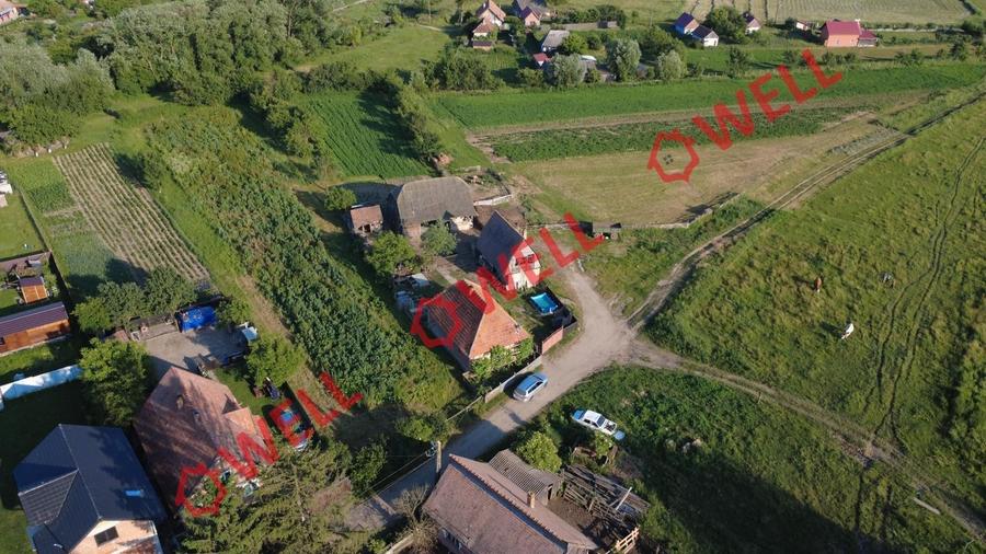 Teren agricol intravilan de 816 mp, în Leț