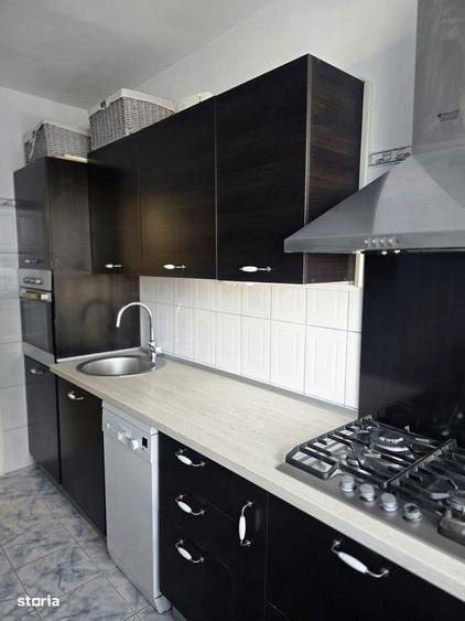 Apartament cu 2 camere decomandat, mobilat în Tei