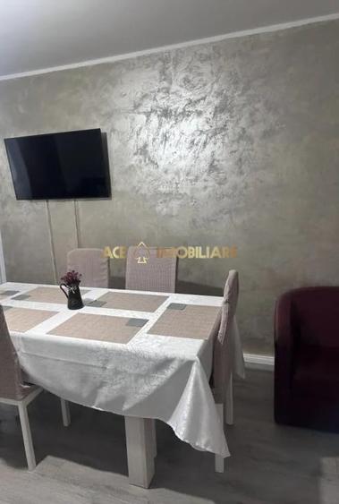 Apartament cu 4 camere decomandat, mobilat în Titan
