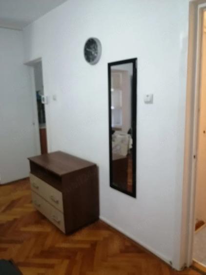 Garsonieră semidecomandată în Lunei
