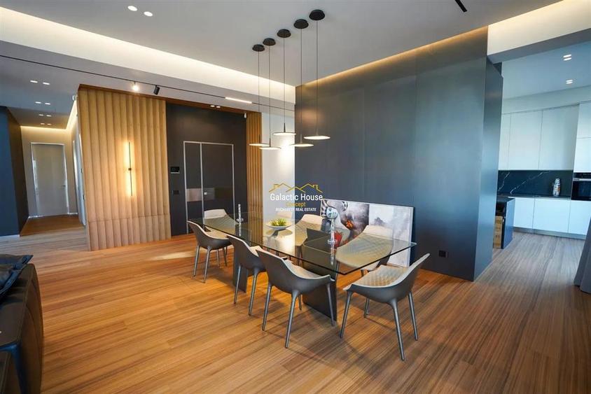 Penthouse cu 5 camere decomandat în Băneasa