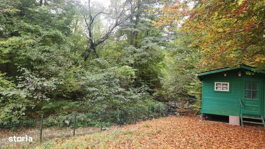 Casă cu 4 camere cu Teren 500 Mp în Central