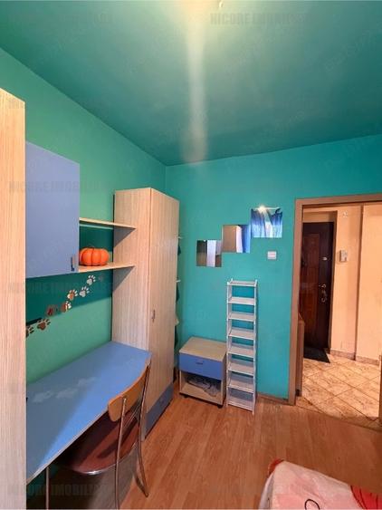 Apartament cu 3 camere decomandat în Șagului