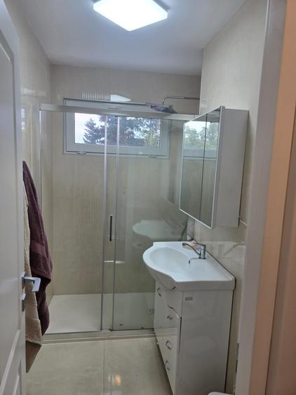 Apartament cu 3 camere semidecomandat în Gării