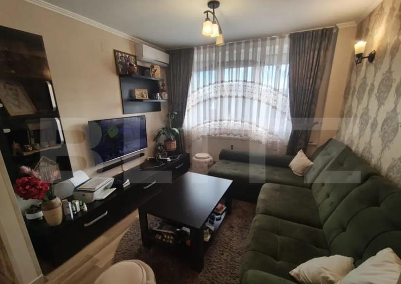 Apartament cu 4 camere decomandat în Decebal
