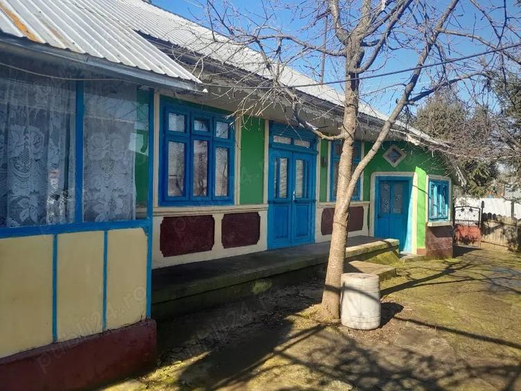 Casă cu 4 camere în Cărăpcești