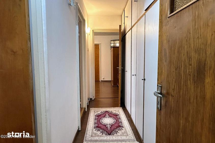 Apartament cu 3 camere în Vitan