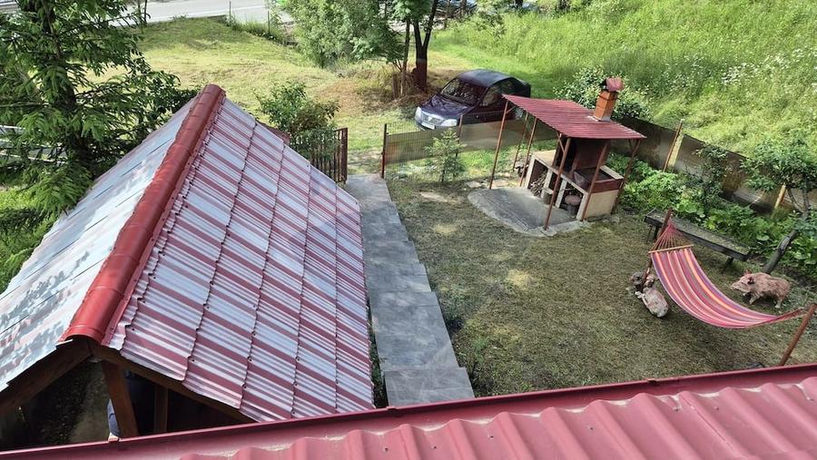 Casă cu Teren 863 Mp în Dolhești