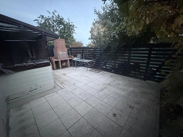 Casă cu Teren 100 Mp în 1 Decembrie