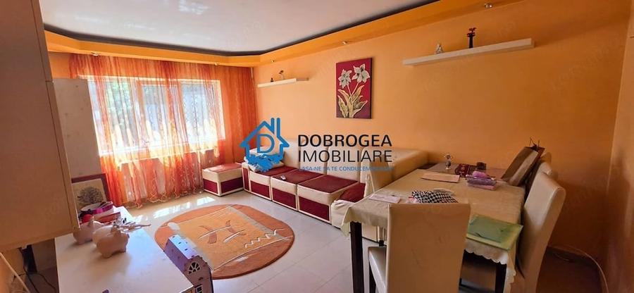 Apartament cu 3 camere decomandat în E3