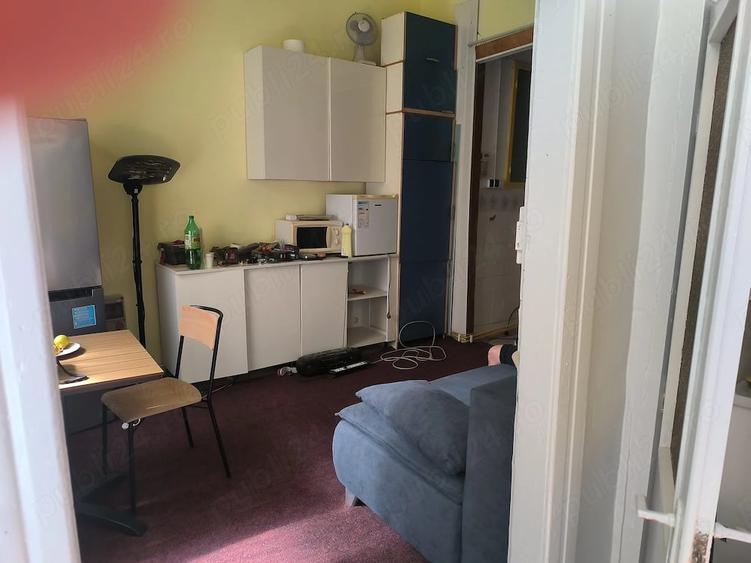 Garsonieră decomandată în Horea