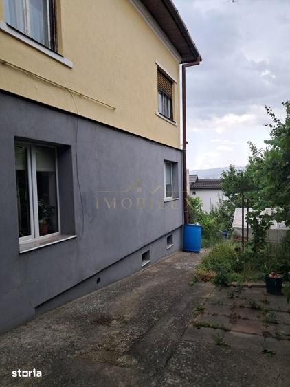 Casa P+1 cu doua apartamente independente, teren de 385 mp Dambul - 2