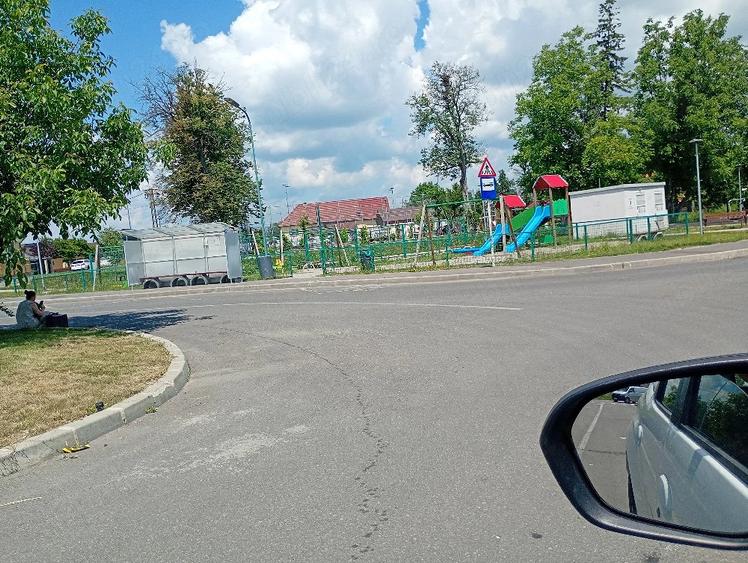 Teren de 1010 mp, în Stupini