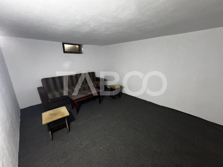 Apartament cu 3 camere semidecomandat în Piața Cluj