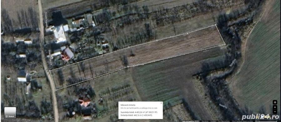 Teren de 4400 mp, în Ceaușești