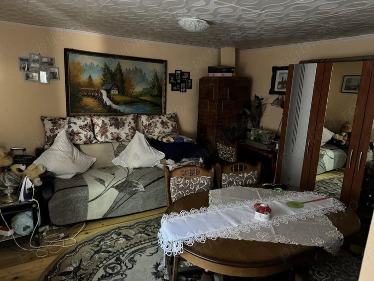 Casă cu 6 camere cu Teren 460 Mp în Filipești