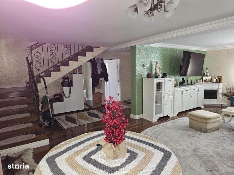 Casă cu 4 camere în Mănăstirea Doamnei