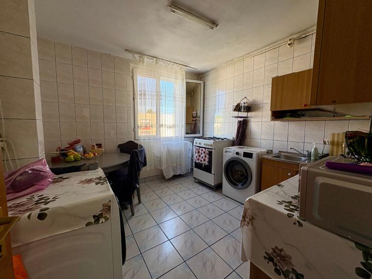 Apartament cu 2 camere decomandat în P-ța Reșița