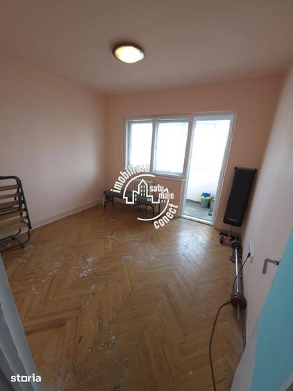 Apartament cu 4 camere decomandat în Central