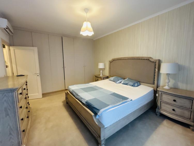 Apartament cu 3 camere decomandat, mobilat în Barbu Văcărescu