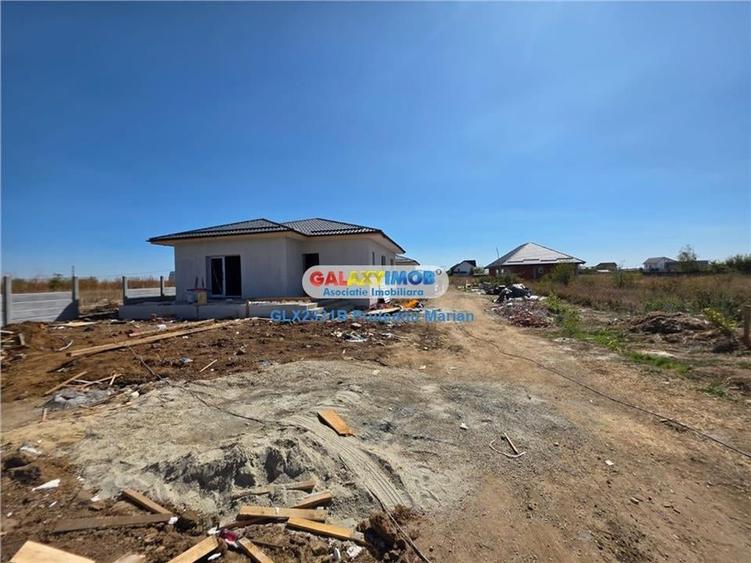 Casă individuală cu 4 camere cu Teren 420 Mp în Clinceni