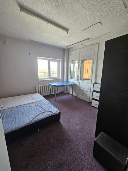 Apartament cu 5 camere decomandat în Fabric