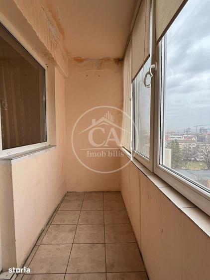 Apartament cu 3 camere decomandat în Nufărul