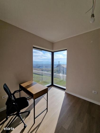 Casă cu 3 camere cu Teren 508 Mp în Crișeni