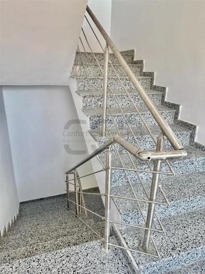 Casă cu 8 camere cu Teren 50 Mp în Timpuri Noi