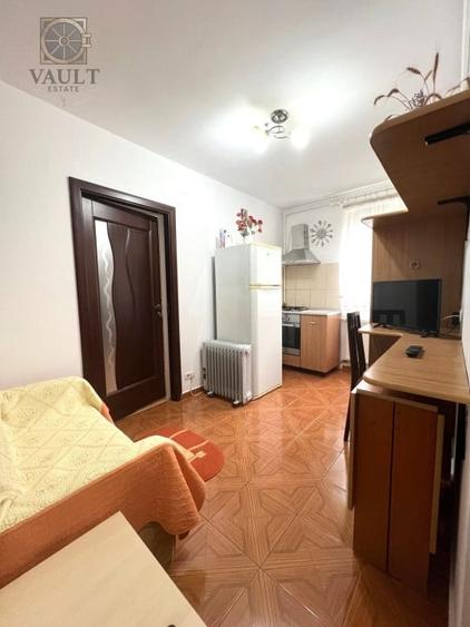 Garsonieră semidecomandată, mobilată în Baicului