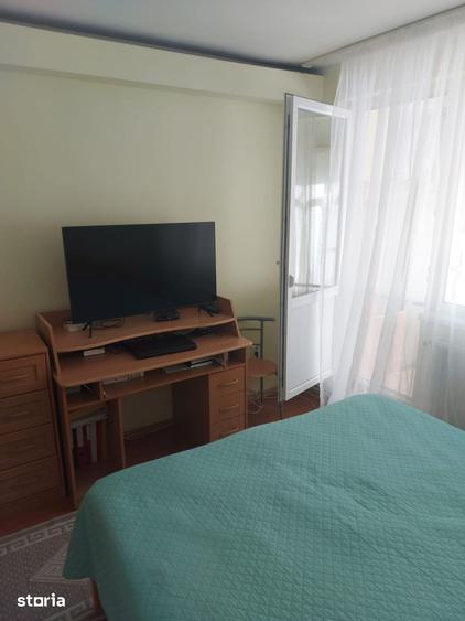Apartament cu 4 camere semidecomandat în Țiglina 3