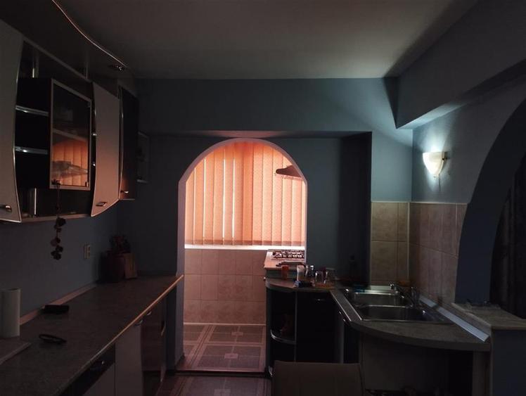 Apartament cu 4 camere decomandat, mobilat în Nord