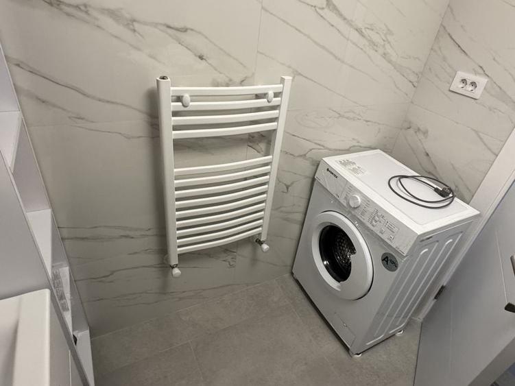 Apartament cu 2 camere decomandat în Energia