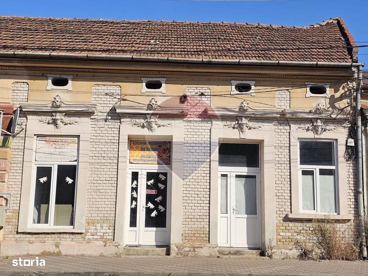 Apartament cu 4 camere în Central