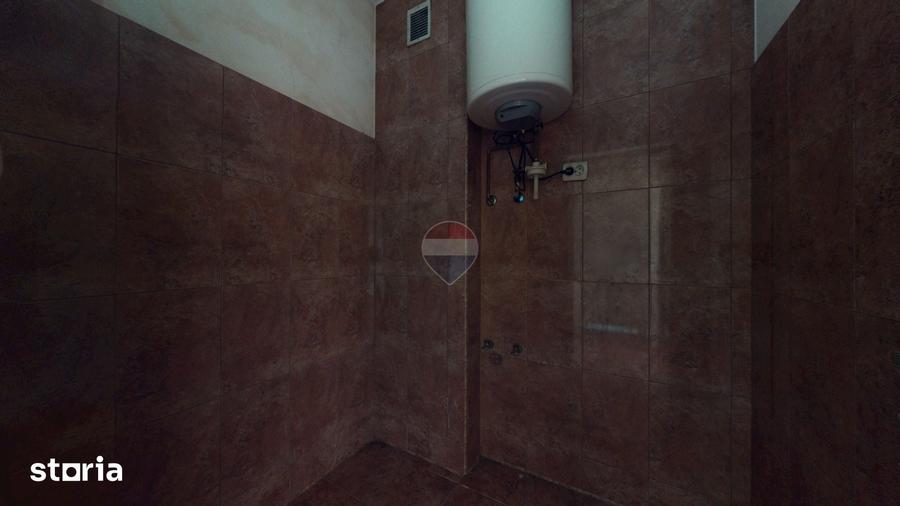 Apartament cu 3 camere în Florilor