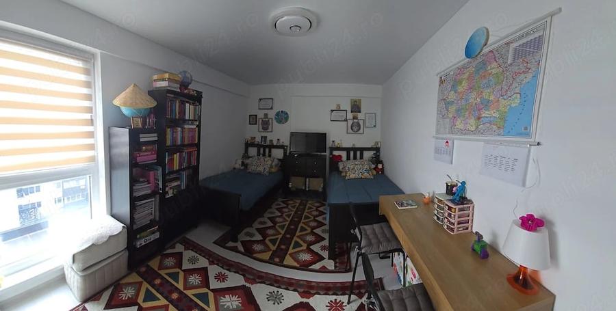 Apartament cu 3 camere semidecomandat în Apărătorii Patriei