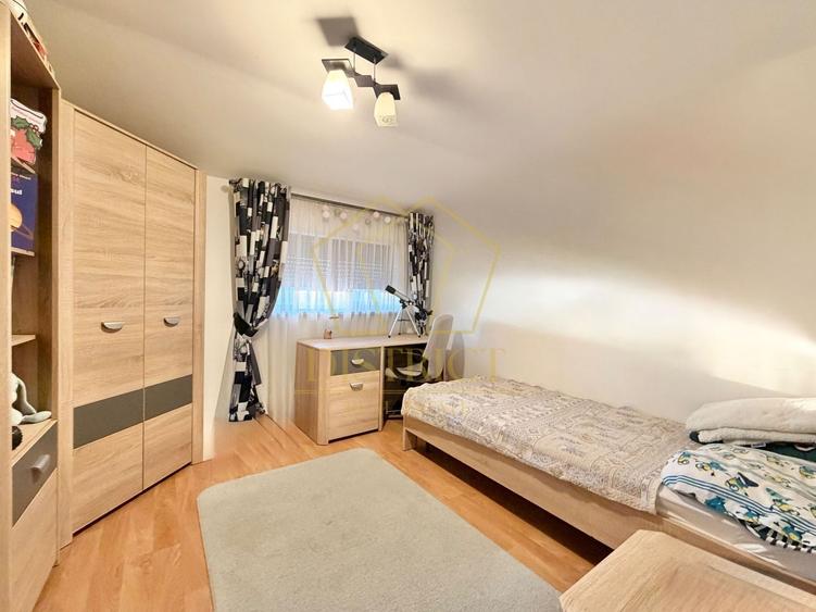 Duplex cu 4 camere cu Canalizare în Giroc