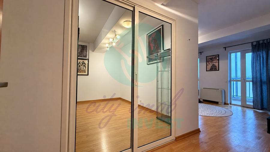 Apartament cu 4 camere decomandat, mobilat în Decebal